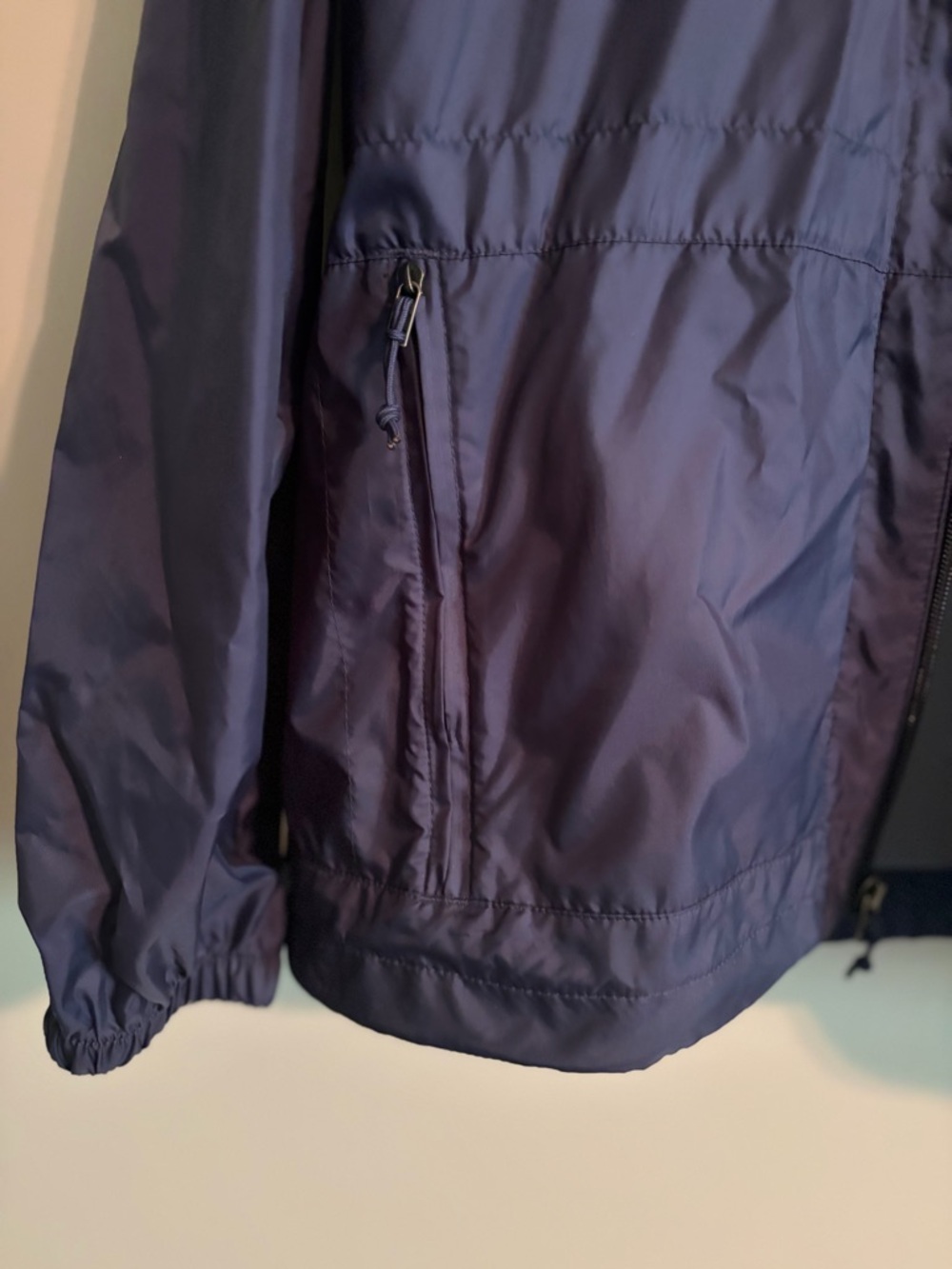 Columbia Navy Blue Hooded Windbreaker Jacket with pockets - Picture 2 of 10